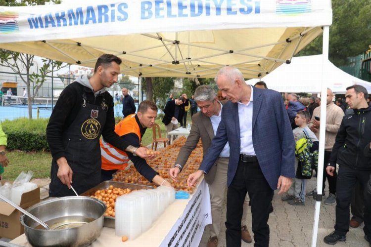 Marmaris Belediyesi’nden depremzedelerle ‘el ele’ dayanışma